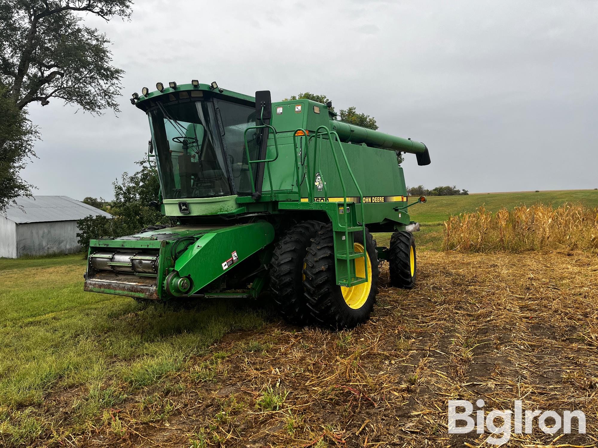 1997 John Deere 9600 2WD Combine 