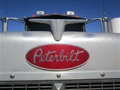 items/45ff1c1e796cee11a81c6045bd4a636e/2007peterbilt379tatrucktractor-33_e71af7549db04bde9bd678dd42dbf0e6.jpg