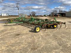 John Deere 980 35’ Field Cultivator 