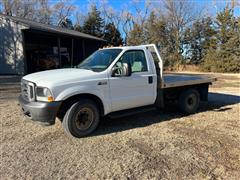 2004 Ford F350 Super Duty 2WD Flatbed Pickup 