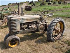 John Deere B 2WD Tractor 