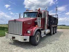 2012 Kenworth T800 Tri/A Manure Spreader Truck 