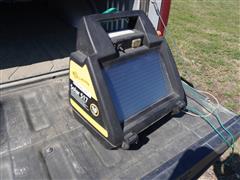 Gallagher Solar S17 Electric Fence Energizer 