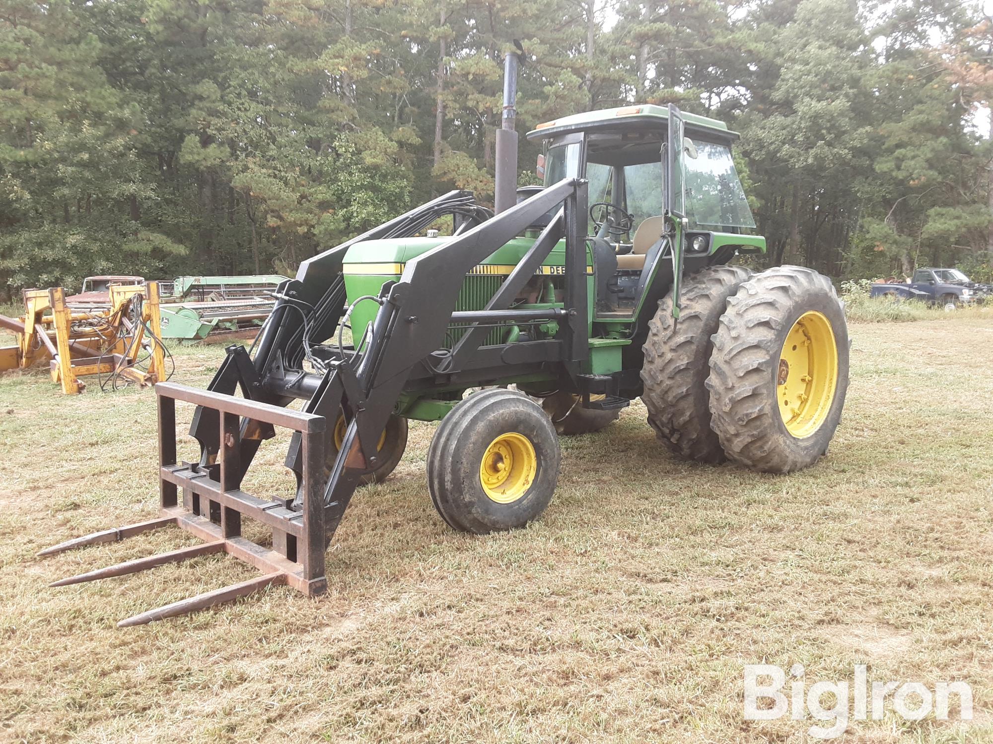 1980 John Deere 4440 2WD Tractor W/Loader 