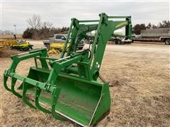 John Deere 843 Loader W/Grapple 