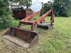 Farmhand F-11 Loader 