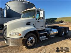 2013 Mack CXU613 T/A Day Cab Truck Tractor 