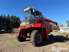 Massey Ferguson 750 Combine 