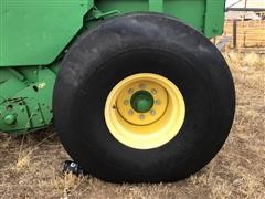 items/47f36e4da42aeb118fed00155d72eb61/johndeere568megawideplusroundbaler-12_f5e766cf9f1846e6bd97d32180131c31.jpg