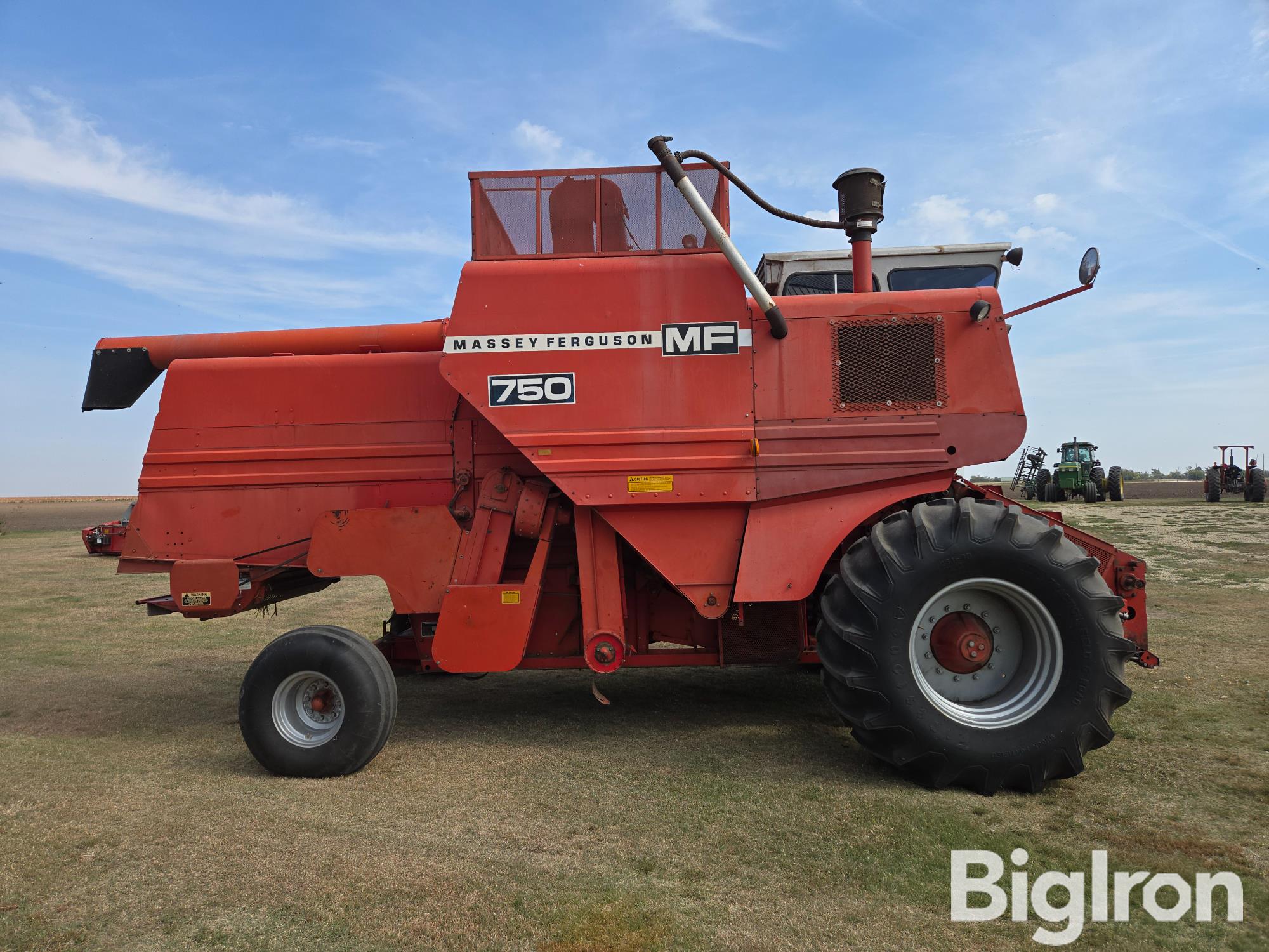 items/48241c215c89ef1194430022488d1829/1979masseyferguson750combine_53e55f1a3d9c4caea80c559228275e9c.jpg