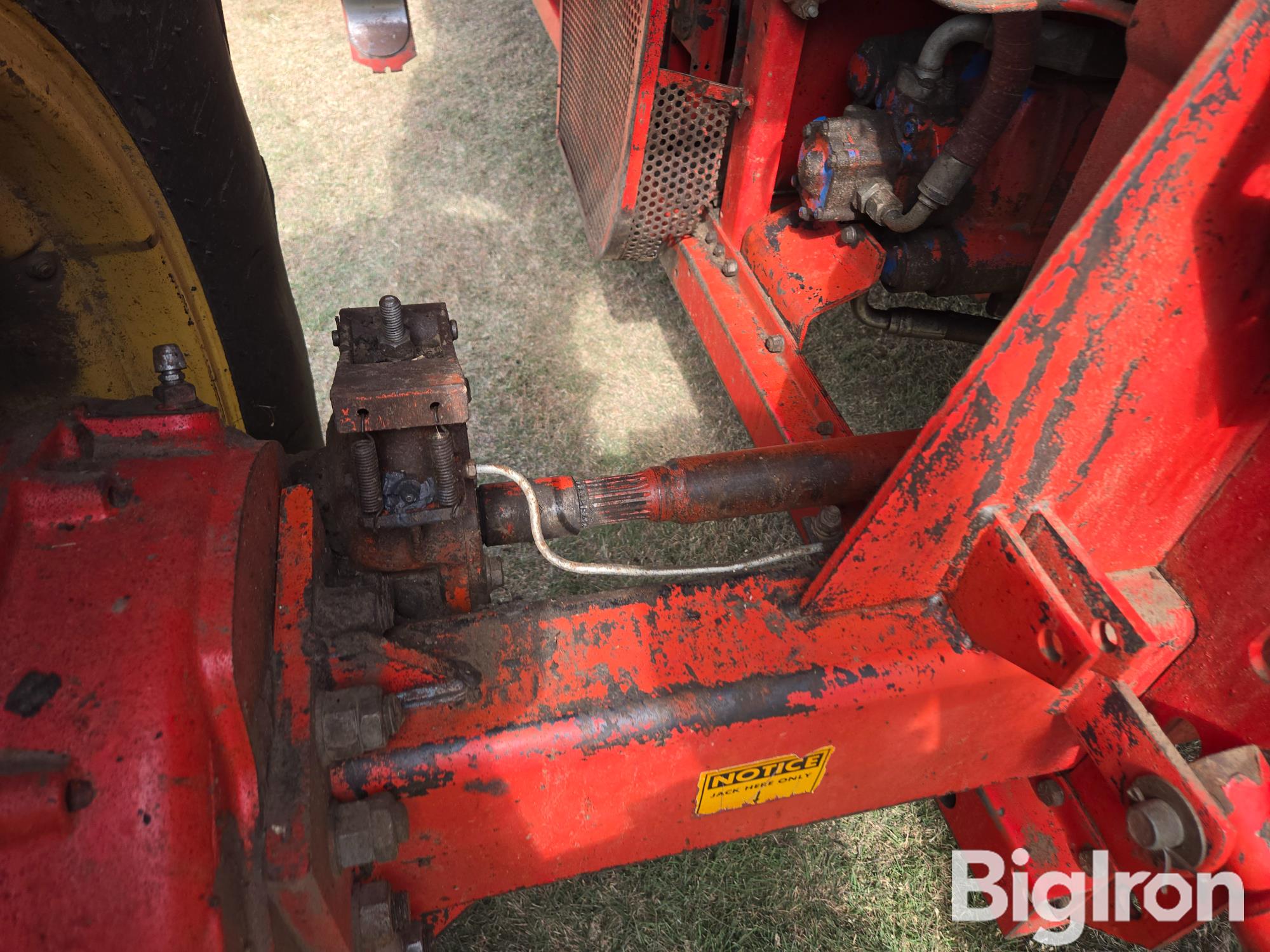 items/48241c215c89ef1194430022488d1829/1979masseyferguson750combine_7b7e7e3047d146a7a3b00a6dac12df0f.jpg