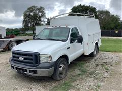 2007 Ford F350 XL Super Duty 2WD Utility Truck 