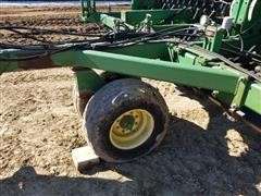 items/4852d80ad37beb118ced00155d42e7e6/johndeere1560drill-4_135cb9cf0363414bad50fa9b6b138e43.jpg