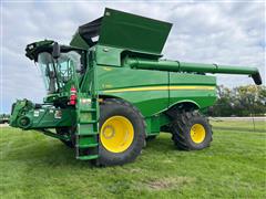 2023 John Deere S780 2WD Combine 