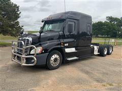 2016 Freightliner Cascadia 125 T/A Truck Tractor W/Sleeper 