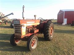 1959 International 660 2WD Tractor 