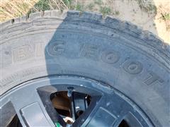 items/499ee8b0d6da4193a041d3ad1b96799d/bfgoodrich26570r17gmcrims_30297debabf44df88579ea308dca4f26.jpg