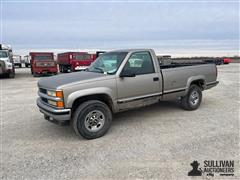 2000 Chevrolet 2500 4X4 Regular Cab Pickup 