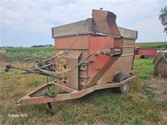 Soil Mover M140 Mixing Feeder Wagon 