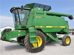 1999 John Deere 9410 2WD Combine 