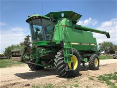 1996 John Deere 9600 Combine 