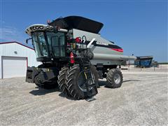 2011 Gleaner S77 2WD Combine 