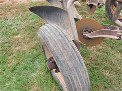 items/4b35f7704e7fee11a81c6045bd4a636e/johndeere3bottomplow-33_1a78ab86228d49b8bd9d4b6d74d7079c.jpg