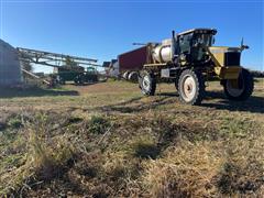 Ag-Chem RoGator 1064 Self-Propelled Sprayer 