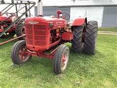 International WD9 2WD Tractor 