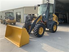 2019 John Deere 244L 4WD Wheel Loader 