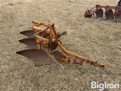 Allis-Chalmers 3-Bottom Mounted Plow 