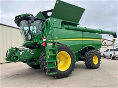 2021 John Deere S780 4WD Combine 