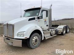 2015 Kenworth T880 T/A Truck Tractor 