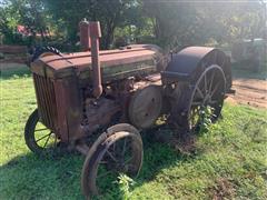 1942 John Deere D 2WD Tractor 