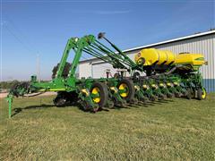 2007 John Deere 1770NT CCS 24R30” Planter 