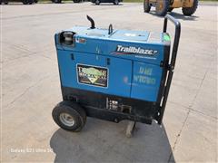 items/4d345862434bee11a81c6045bd4a636e/millertrailblazer325dcwelder12000wattgenerator-2_ec58b2b7c4a2486f8fe056c330265b99.jpg