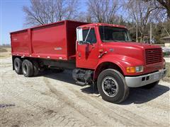 1998 International 4900 T/A Grain Truck 