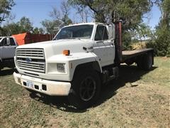 1989 Ford F700 S/A Flatbed Truck 
