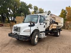 2005 Freightliner M2-106 S/A Feed Truck W/Roto-Mix 620-16 