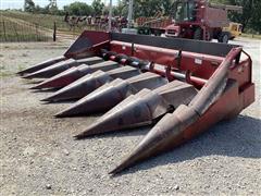 International 863 6R30” Corn Head 