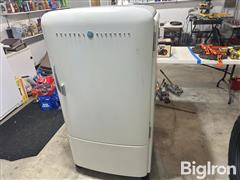 General Electric JB7-DM Refrigerator 