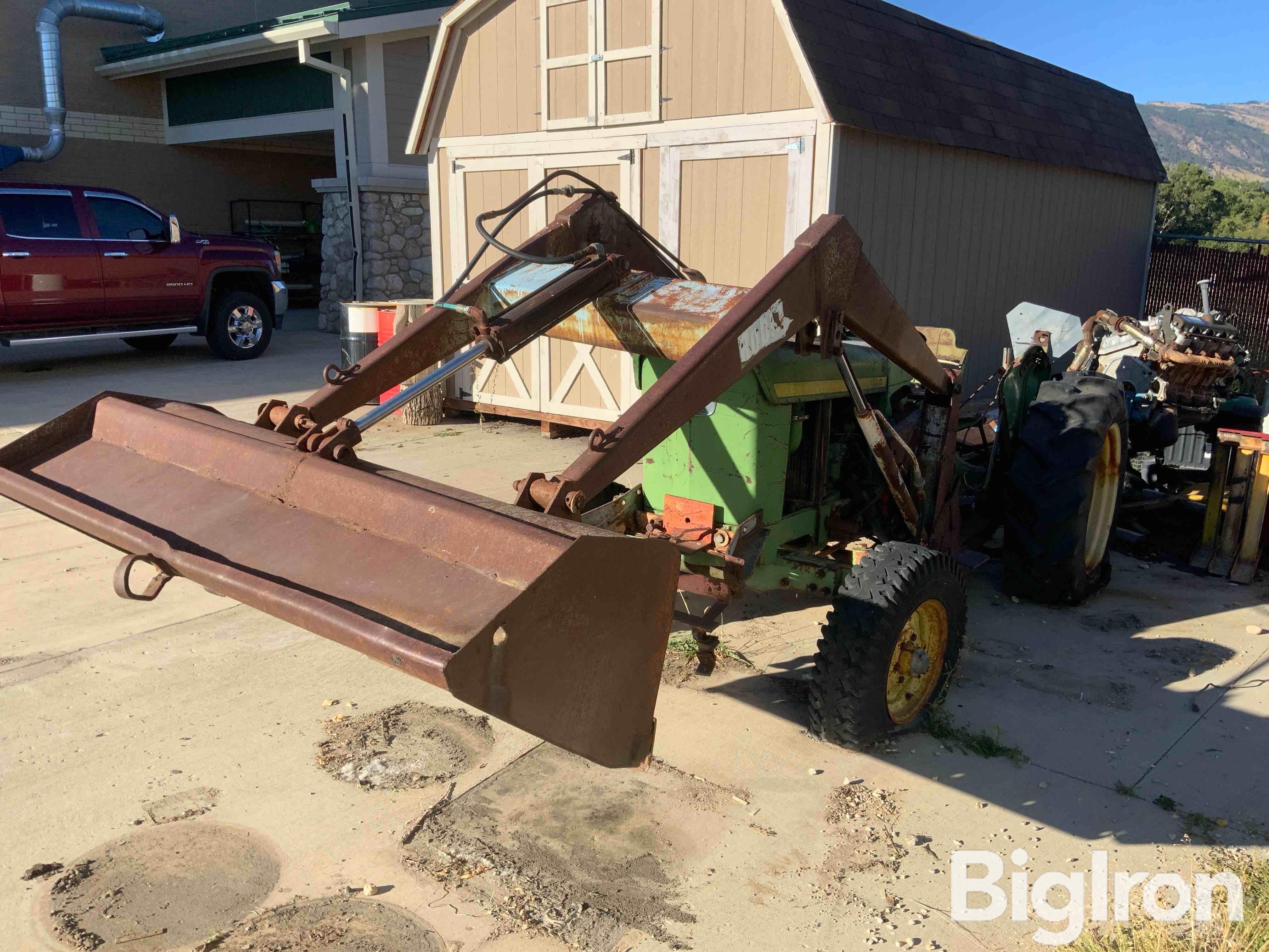 1973 John Deere 1020 2WD Tractor W/Loader 