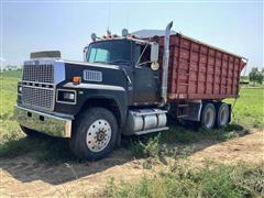 1983 Ford LTL9000 T/A Grain Truck 