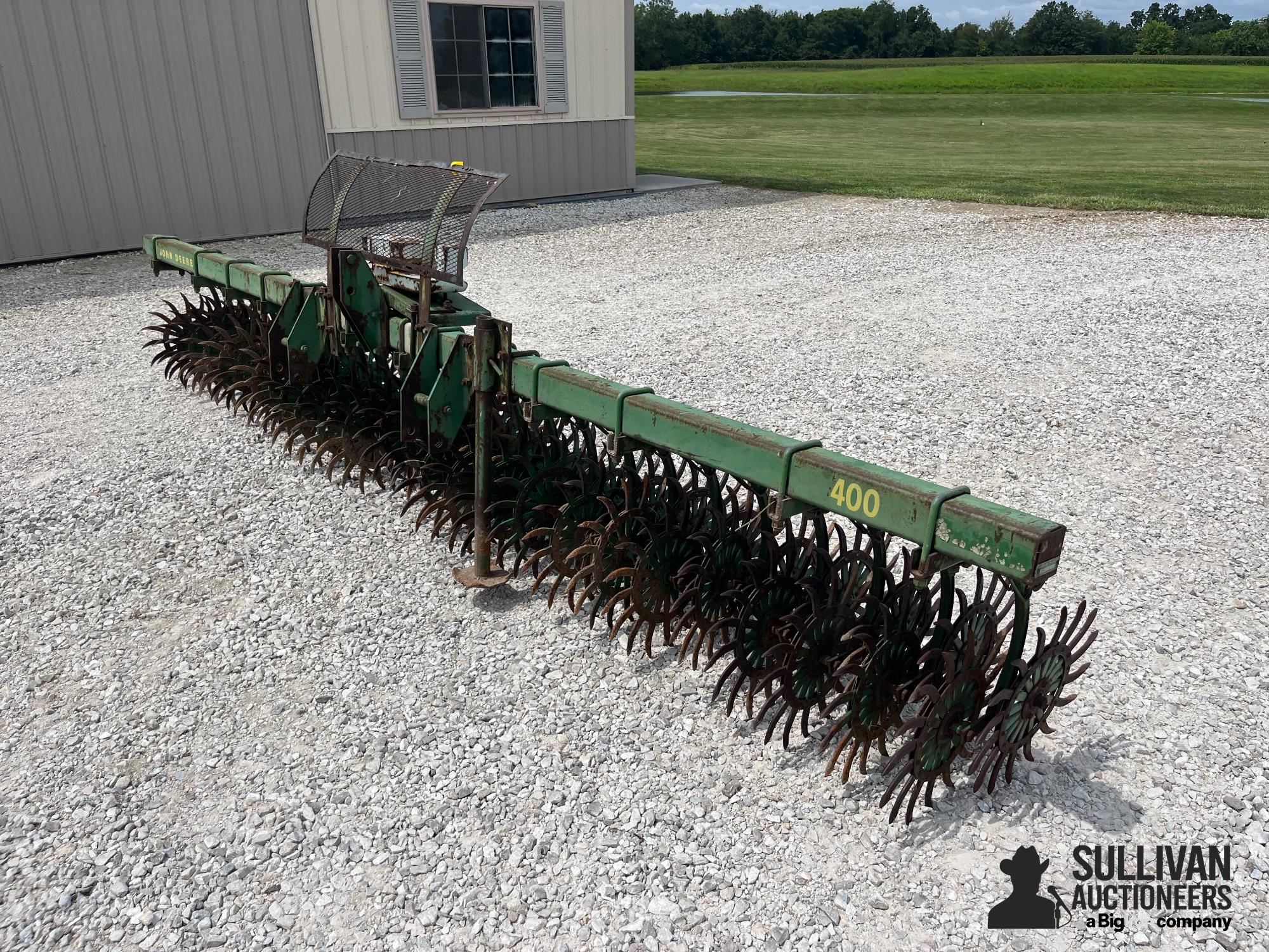 John Deere 400 15' 3-pt. Rotary Hoe 