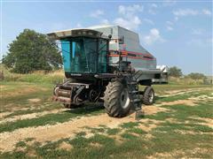 1996 Gleaner R52 2WD Combine 