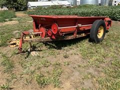 New Holland 512 Manure Spreader 