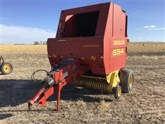 New Holland 654 Round Baler 