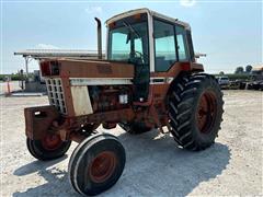 International 986 2WD Tractor 