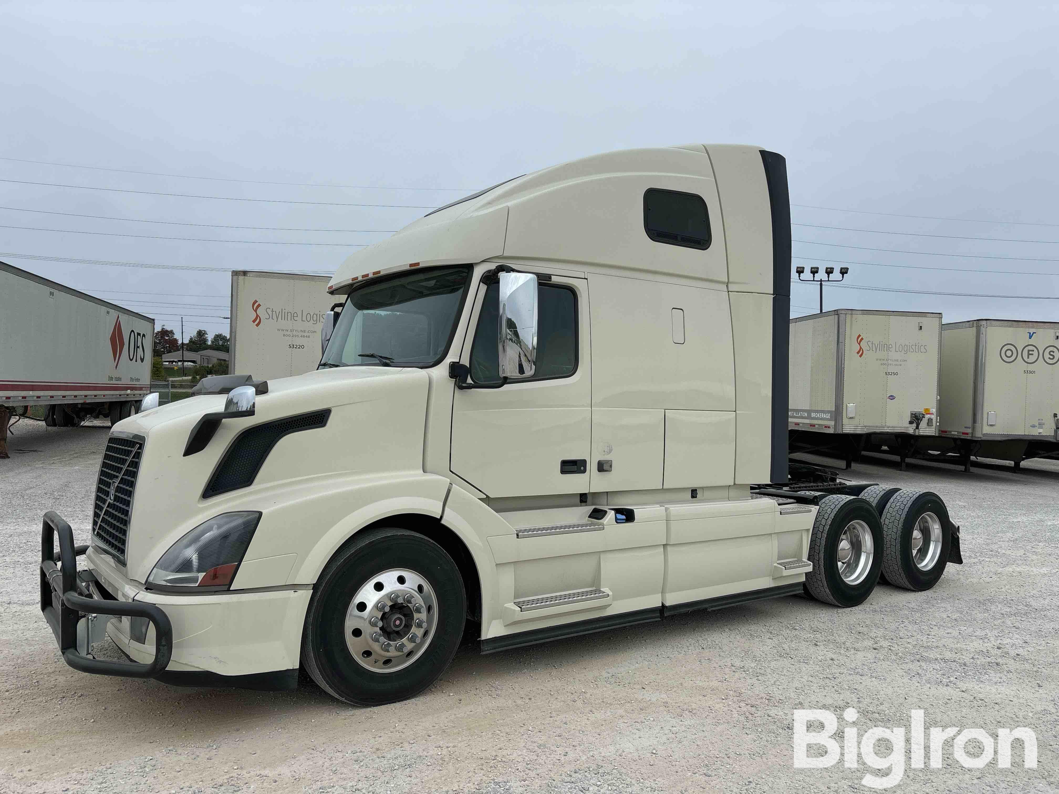 2016 Volvo VNL T/A Sleeper Truck Tractor 