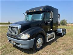 2001 Freightliner Columbia 120 T/A Truck Tractor 